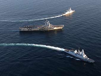 Γαλλία: Το πολεμικό ναυτικό συνοδεύει γαλλικά πλοία στην Ερυθρά Θάλασσα, λέει ναυτικός διοικητής