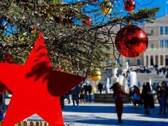 Με ανοιξιάτικο καιρό η Πρωτοχρονιά: Στους 18 βαθμούς η θερμοκρασία - Πότε να περιμένουμε "χιονοεκπλήξεις"