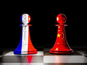 Γάλλος ΥΠΟΙΚ: Η Ευρώπη να επιβάλει τώρα δασμούς στην Κίνα για να σώσει τη βιομηχανία της