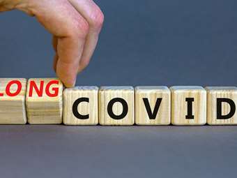 Ανησυχητικά ευρήματα για τον long Covid: Σχεδόν 1 στους 4 μολυσμένους αναπτύσσει μακροχρόνια συμπτώματα