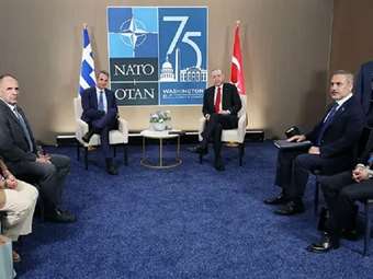 Συνάντηση Μητσοτάκη - Ερντογάν: Συμφώνησαν για "ήρεμα νερά" στα ελληνοτουρκικά - Επανέναρξη συνομιλιών για το Κυπριακό ζήτησε ο Έλληνας πρωθυπουργός