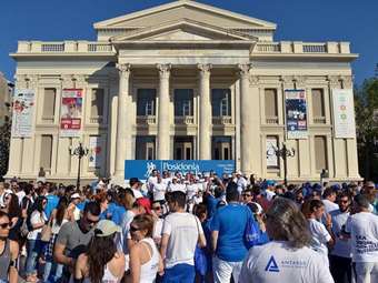 Έλληνες και ξένοι δρομείς στο 1o Posidonia Running Event