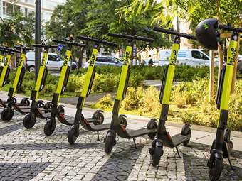 Υπ. Ανάπτυξης για τα ηλεκτρικά πατίνια: "Ελπίζουμε ο κ. Δούκας να μάθει τις αρμοδιότητές του"