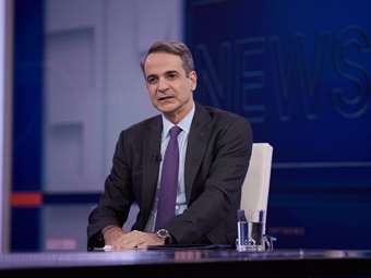 Κυρ. Μητσοτάκης: Με θλίψη και σεβασμό αποχαιρετώ τον Κώστα Σημίτη