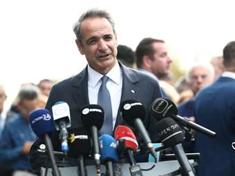 Κ. Μητσοτάκης για την 28η Οκτωβρίου: Καλούμαστε να μεταλαμπαδεύσουμε στη νέα γενιά το μήνυμα της ενότητας