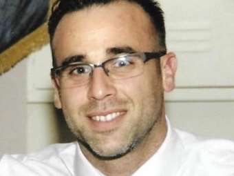 E.I.X. με οδηγό και το πόδι στο κενό