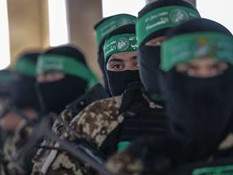 Η Χαμάς δημοσιοποίησε βίντεο με τρεις ομήρους που παρακαλούν να τους αφήσουν ελεύθερους