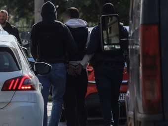 Greek Mafia: Ψάχνουν το νήμα που συνδέει τον 45χρονο τρομοκράτη, τους δύο ΟΥΚάδες και τον πορτιέρη