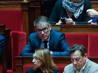 Ολιβιέ Φορ (Σοσιαλιστές): Δυνατή η επίτευξη συμφωνίας για τον γαλλικό προϋπολογισμό του 2026