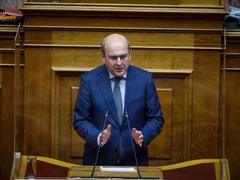 "Ομαλή προσγείωση" για την Ελλάδα από την εποχή των υψηλών επιτοκίων