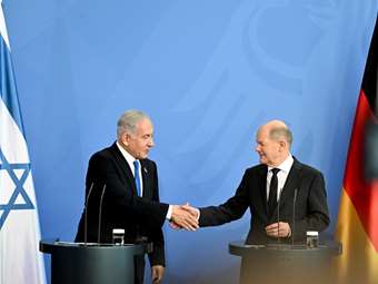 Ο Σολτς ξανά στη Μέση Ανατολή με φόντο τη Γάζα