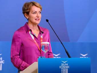 Α. Σδούκου σε πάνελ για τις πρώτες ύλες: Στόχος να εκδίδονται άδειες εξόρυξης μέσα σε δυο χρόνια