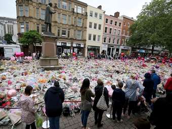 Βρετανία: Συνωμοσιολόγος καταδικάστηκε να αποζημιώσει δύο επιζώντες πολύνεκρης επίθεσης στο Μάντσεστερ