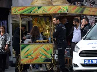 Τουρκία: Τρεις δημοσιογράφοι του Halk TV συνελήφθησαν στην Κωνσταντινούπολη