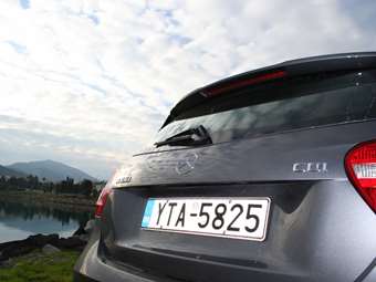 Επιστροφή πινακίδων από τον Δήμο Αθηναίων λόγω Πάσχα