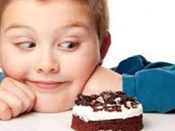 Ποτέ ζάχαρη στα παιδιά πριν κλείσουν τα δύο τους χρόνια. Ιδού γιατί