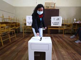 Προεδρικές εκλογές στον Ισημερινό: Οι πολίτες καλούνται στις κάλπες εν μέσω διπλής κρίσης, ασφαλείας και οικονομικής