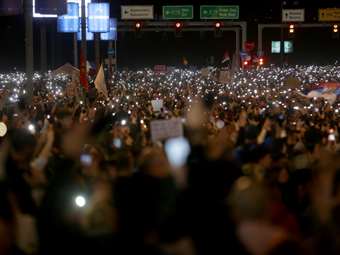 Σερβία: Η πορεία των φοιτητών έφτασε στο Νόβι Σαντ - "Ξενοκίνητες" οι κινητοποιήσεις, υποστηρίζει ο Βούτσιτς