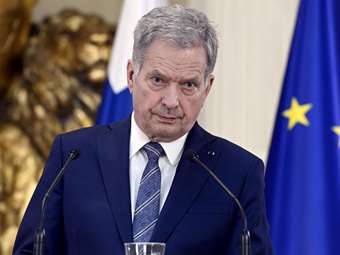 Νιινίστο (τέως πρόεδρος Φινλανδίας): Οι Ευρωπαίοι πρέπει να συνομιλήσουν με τον Πούτιν