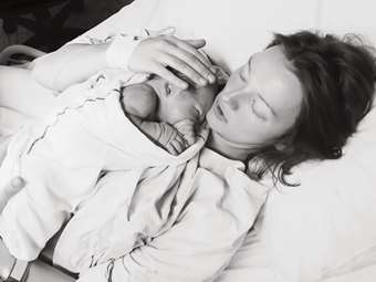 Πενταπλασιάστηκαν οι γεννήσεις από γυναίκες ηλικίας 40 και άνω μετά το 1990