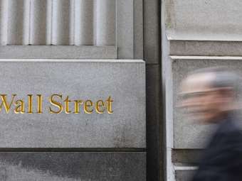 Υποχώρησαν από τα υψηλά τους S&amp;P 500 και Nasdaq