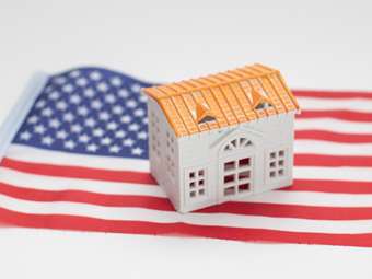 Τα επιτόκια στεγαστικών δανείων στις ΗΠΑ παραμένουν στο υψηλότερο επίπεδο από τον Νοέμβριο