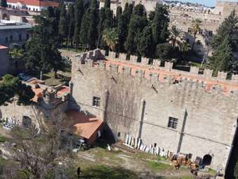 Αποκαθίσταται το Νομισματοκοπείο στη μεσαιωνική πόλη της Ρόδου