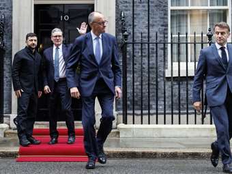 Le Monde: Η Ουκρανία έτοιμη να αποδεχτεί αποστρατιωτικοποιημένη ζώνη στο Ντονμπάς