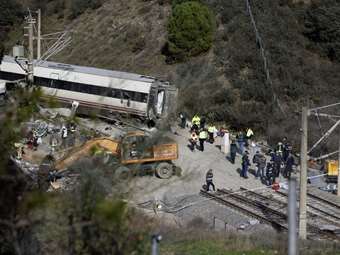 Ισπανία: Τρεις εκτροχιασμοί τρένων μέσα σε δύο ημέρες - Στους 43 οι νεκροί της σύγκρουσης στην Αδαμούθ