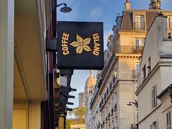 Η Coffee Island άνοιξε κατάστημα στην Μονμάρτη