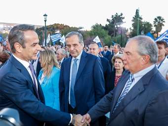 Νέος γύρος απαντήσεων Μητσοτάκη σε Σαμαρά, Καραμανλή - Τα μηνύματα του πρωθυπουργού για την εξωτερική πολιτική