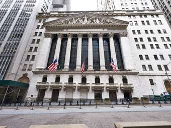 Στάση αναμονής στη Wall με αδύναμο κρίκο την τεχνολογία