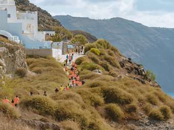 Η απόλυτη αθλητική εμπειρία του Santorini Experience έρχεται στις 3-6 Οκτωβρίου στη Σαντορίνη