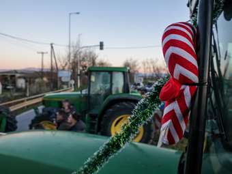 Κυρώσεις και πρόστιμα για τα μπλόκα εξετάζει η κυβέρνηση - Την Κυριακή οι κρίσιμες αποφάσεις των αγροτών