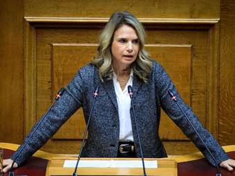 Μ. Αποστολάκη για παρεμβάσεις Χατζηδάκη: Δεν αντιμετωπίζουν στη ρίζα το πρόβλημα του ιδιωτικού χρέους