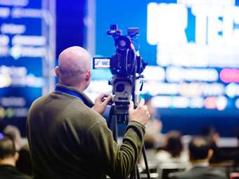 Το βρετανικό Sky News δεν μπορεί να κάνει απευθείας μεταδόσεις