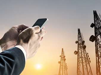 EY: Ποιοι είναι οι 10 κορυφαίοι κίνδυνοι στα "ραντάρ" των εταιρειών τηλεπικοινωνιών το 2024