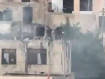 Βίντεο με Ισραηλινούς στρατιώτες να πετούν σορούς Παλαιστινίων από ταράτσες στη Δυτική Όχθη - Αντίδραση από τις ΗΠΑ