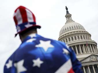 ΗΠΑ: Επικοινωνιακός πόλεμος Ρεπουμπλικανών-Δημοκρατικών με το shutdown να συνεχίζεται για τέταρτη εβδομάδα