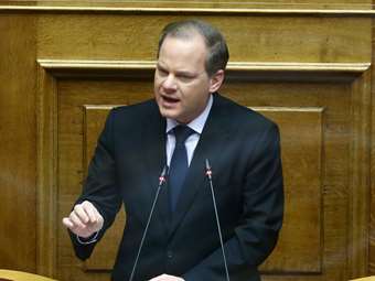 Προανακριτική επιτροπή: Οι απαιτούμενες 151 ψήφοι και τα σήματα του Μαξίμου