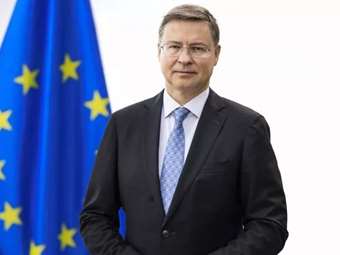 EE δια στόματος Ντομπρόφσκις: Θα απαντήσουμε σε ενδεχόμενους δασμούς Τραμπ με ανάλογα μέτρα