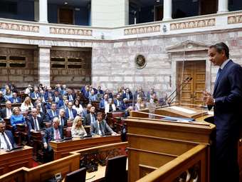 Επιταχύνονται οι εξελίξεις για γάμο-τεκνοθεσία ομόφυλων ζευγαριών - Το ορόσημο του υπουργικού συμβουλίου και ο χρόνος ψήφισης