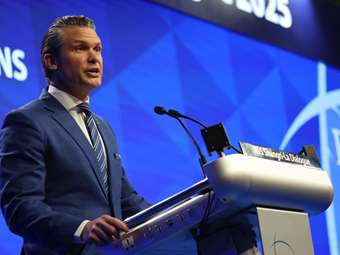 Ο Αμερικανός υπουργός Άμυνας κατηγορεί την Κίνα για "πρόβες" εισβολής στην Ταϊβάν