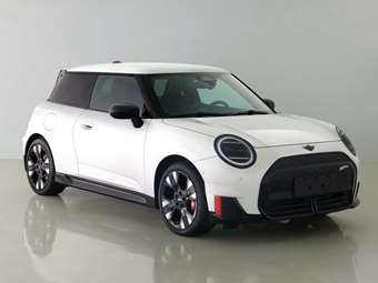 Διέρρευσαν εικόνες του ηλεκτρικού Mini JCW E από την Κίνα