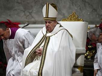 "Οι ιερείς μπορούν να ευλογούν τα ομόφυλα ζευγάρια", αποφάσισε ο πάπας Φραγκίσκος