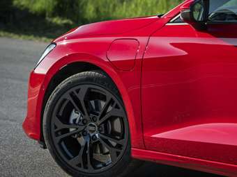 Η φετινή Black Friday ευνοεί ένα φημισμένο premium hatchback