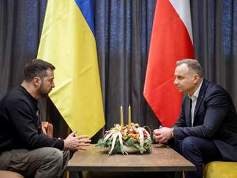 Ο πρόεδρος της Πολωνίας λέει ότι η Ουκρανία πρέπει να επιστρέψει στις συνομιλίες με τον πρόεδρο Τραμπ