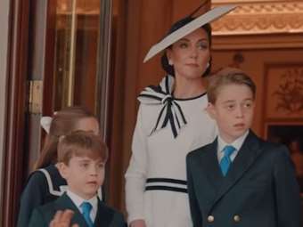 Κάρολος και Κέιτ ξανά μαζί στο μπαλκόνι του Μπάκιγχαμ: Η συγκινητική επανένωση ενώ δίνουν μάχη με τον καρκίνο