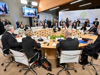 Μόναχο:  Οι ΥΠΕΞ των G7 εκφράζουν "ακλόνητη υποστήριξη στην Ουκρανία" και ζητούν "διαρκή ειρήνη" στη Μέση Ανατολή