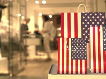 ΗΠΑ: Πτώση πέραν του αναμενόμενου στις λιανικές πωλήσεις τον Μάρτιο